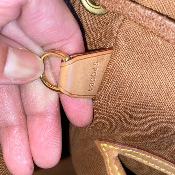 Authentic Louis Vuitton GM - Picture 9 of 13